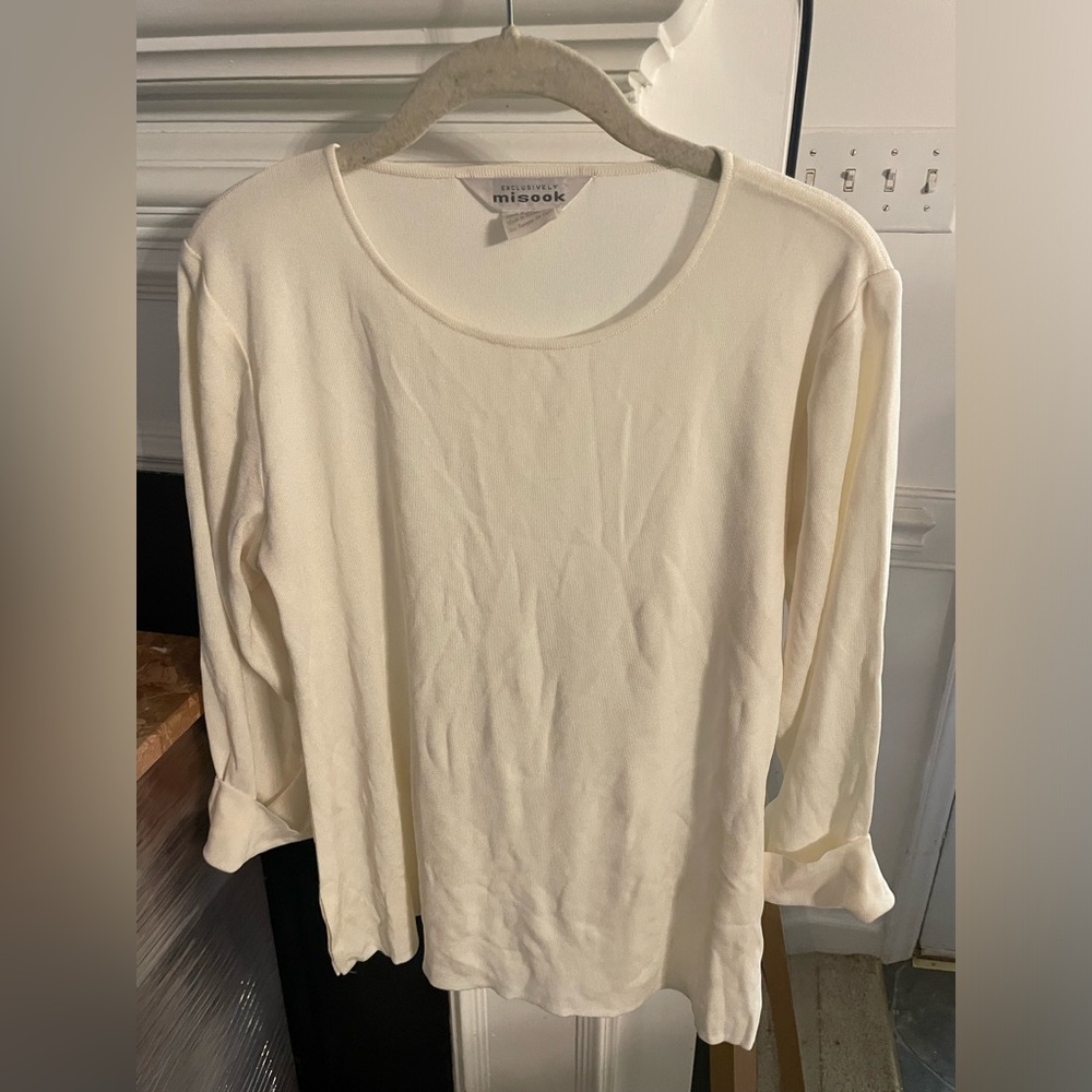 Exclusively misook cream sweater small